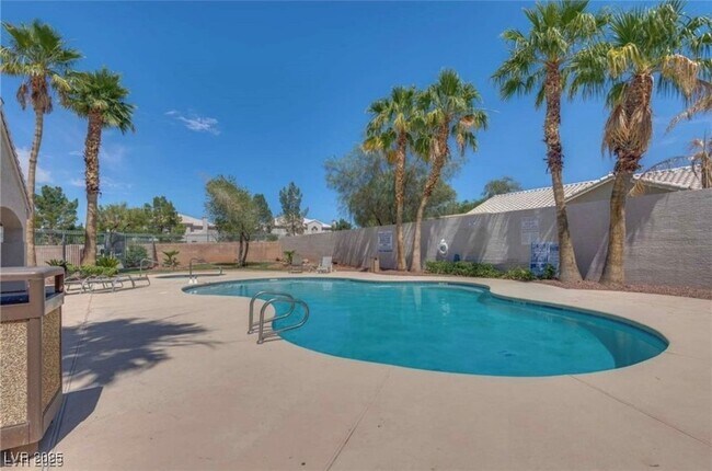 Building Photo - 502 Escoto Pl