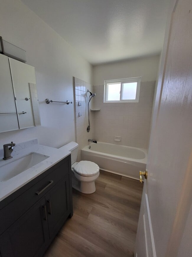 Building Photo - 8838 Mission Vega Ct