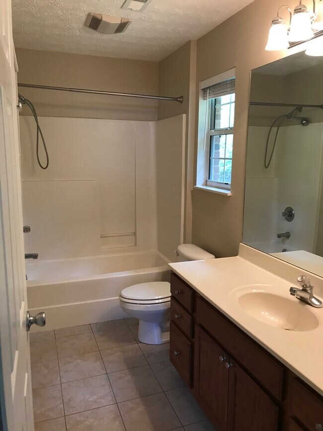 Building Photo - 8404 Lesley Marie Ln