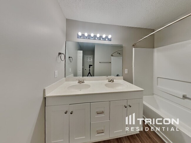 Building Photo - 3622 Evanston Way