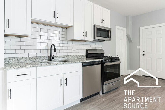 Building Photo - 2659 W Homer St