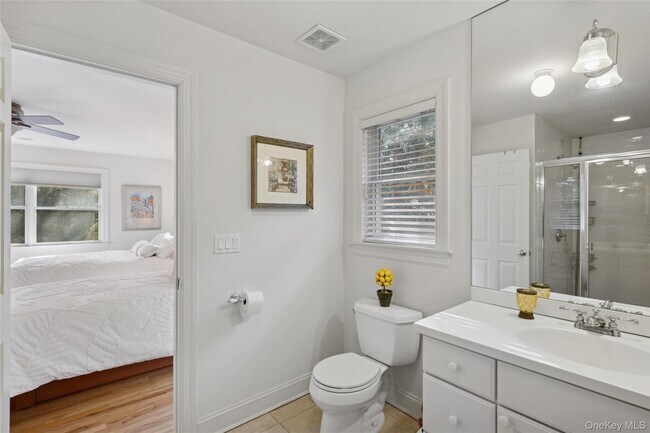 Building Photo - 126 Malloy Dr