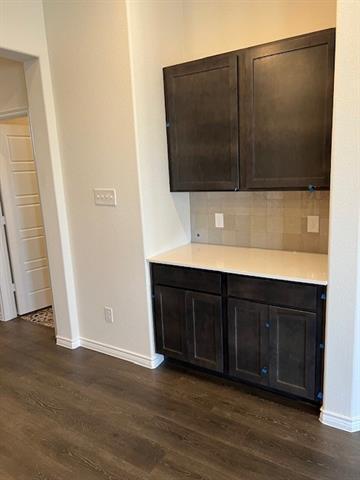 Building Photo - 1320 Villalonga Dr