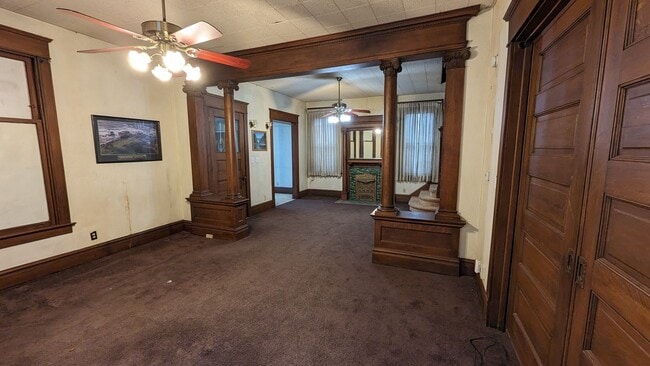 Building Photo - 707 Brady-707