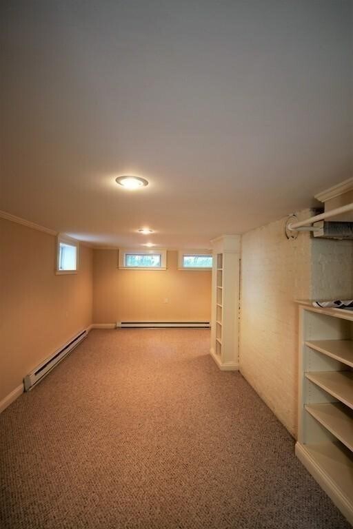 Building Photo - 30 Farmcrest Ave