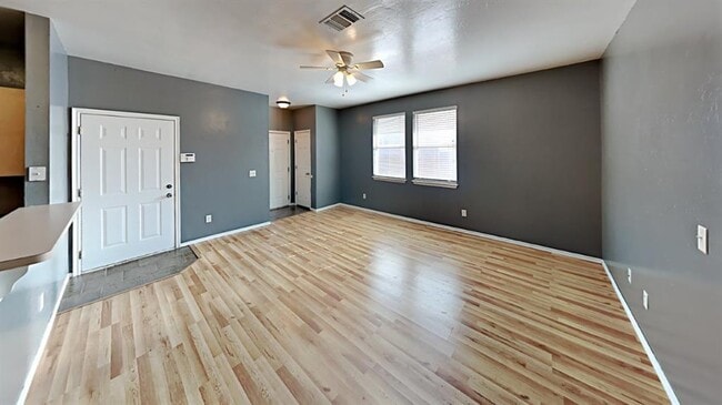 Building Photo - 1713 W Palm Pl