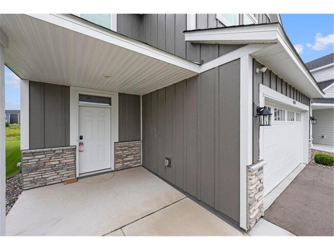 Building Photo - 10269 Goodview Cir