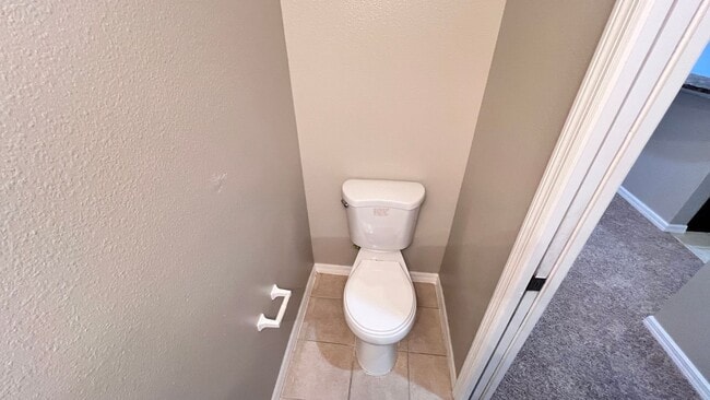 Building Photo - Beautiful 3/2 Townhouse Available !!