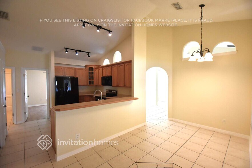 Building Photo - 3051 Brighton Rd