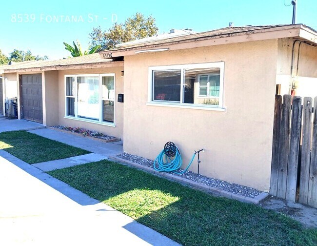 Building Photo - 8539 Fontana St