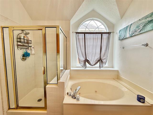Building Photo - 1658 Glenmore Dr