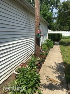 Building Photo - 736 Colony Ct