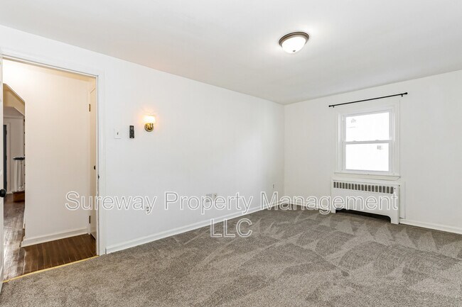 Building Photo - 1097 Richardson Ave