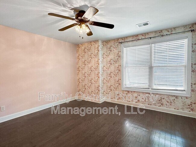 Building Photo - 128 Whaler Ave