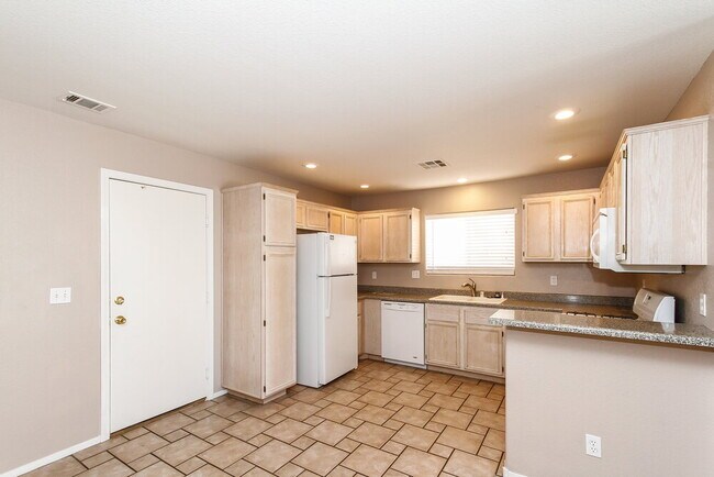 Building Photo - 5450 Mercantile St