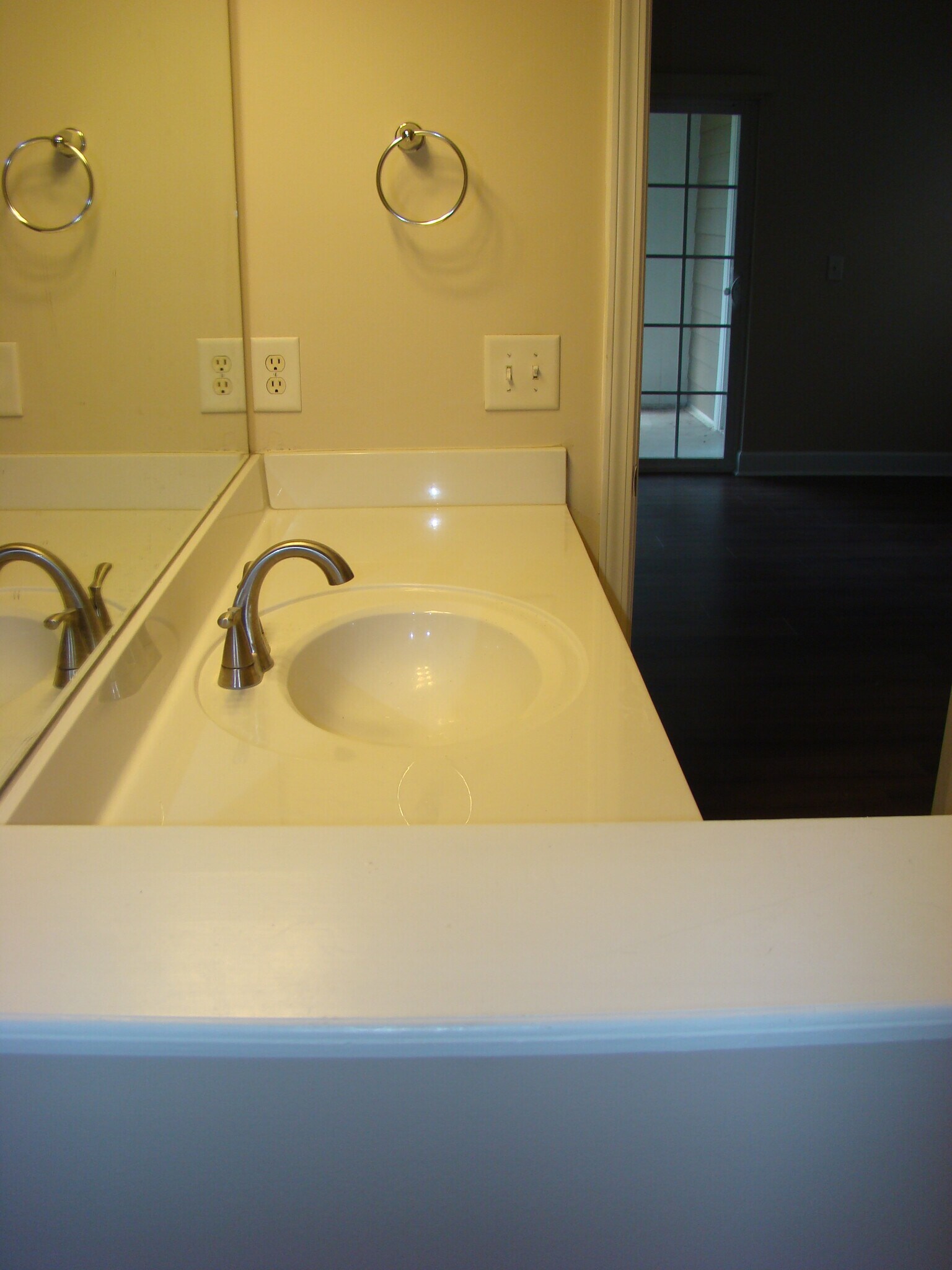 Master Bedroom's bathroom - 8401 Callabee Way
