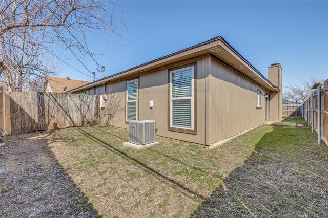Building Photo - 6809 S Creek Dr