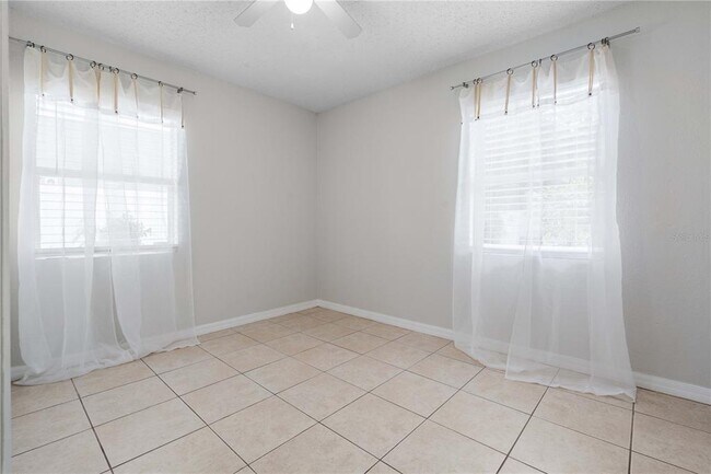 Building Photo - 3606 W Royal Palm Cir