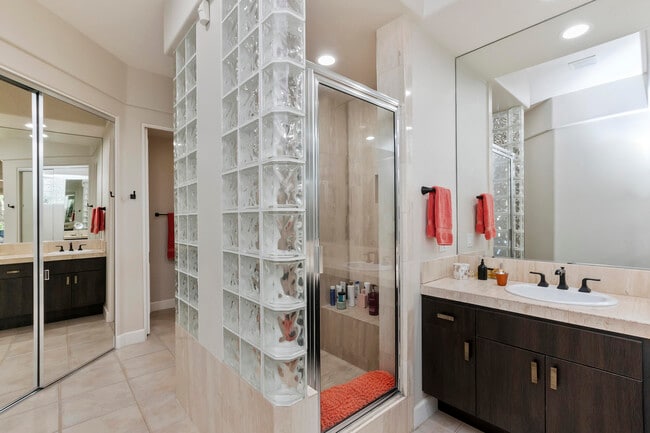 Building Photo - 78688 Cabrillo Way