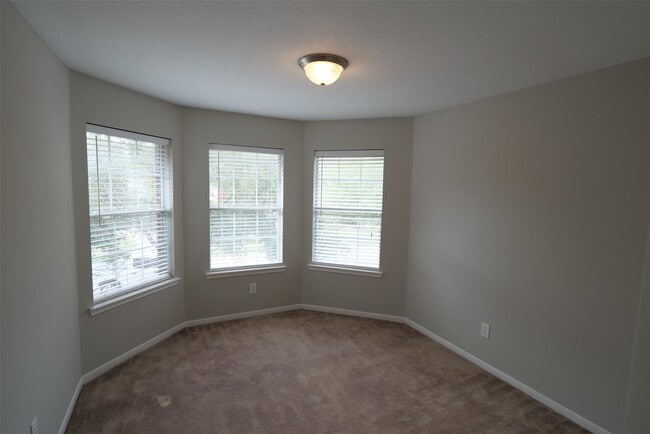 Building Photo - 26814 Harwood Heights Dr