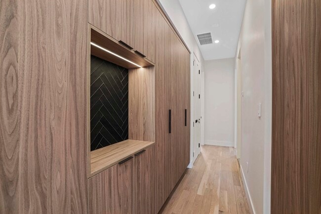 Building Photo - 26 1st Pl