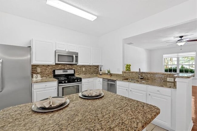 Building Photo - 13077 Region Trace