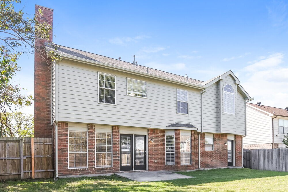 Building Photo - 5429 Crater Lake Dr