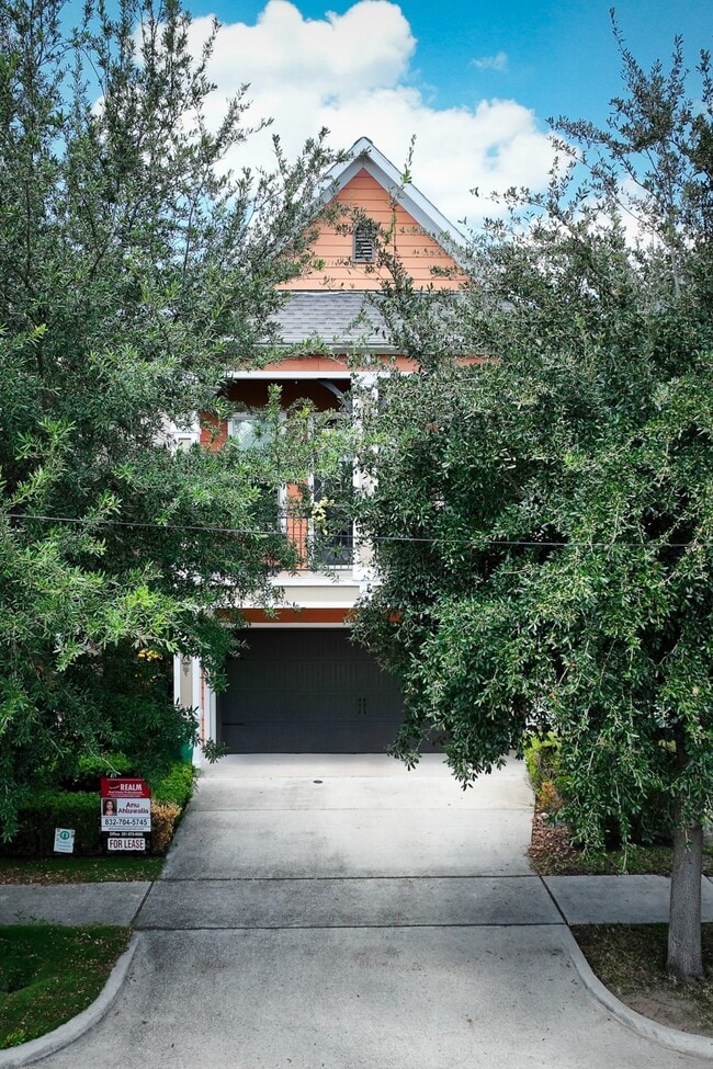Building Photo - 1134 Robbie St