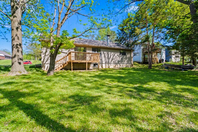 Building Photo - 3609 Madera Dr