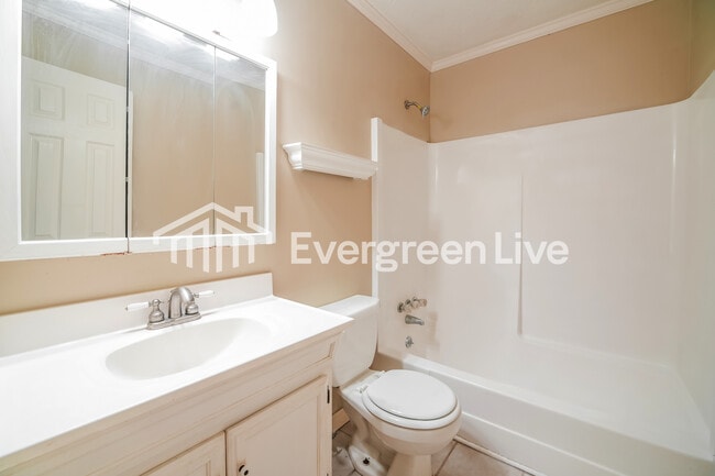 Building Photo - 6253 S Skyline Dr