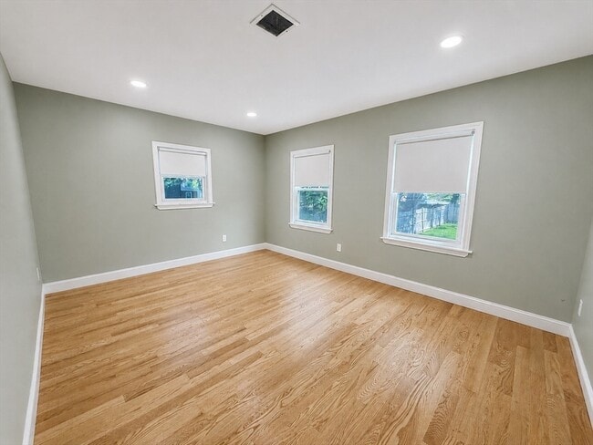 Building Photo - 69 Grove 1B Grv