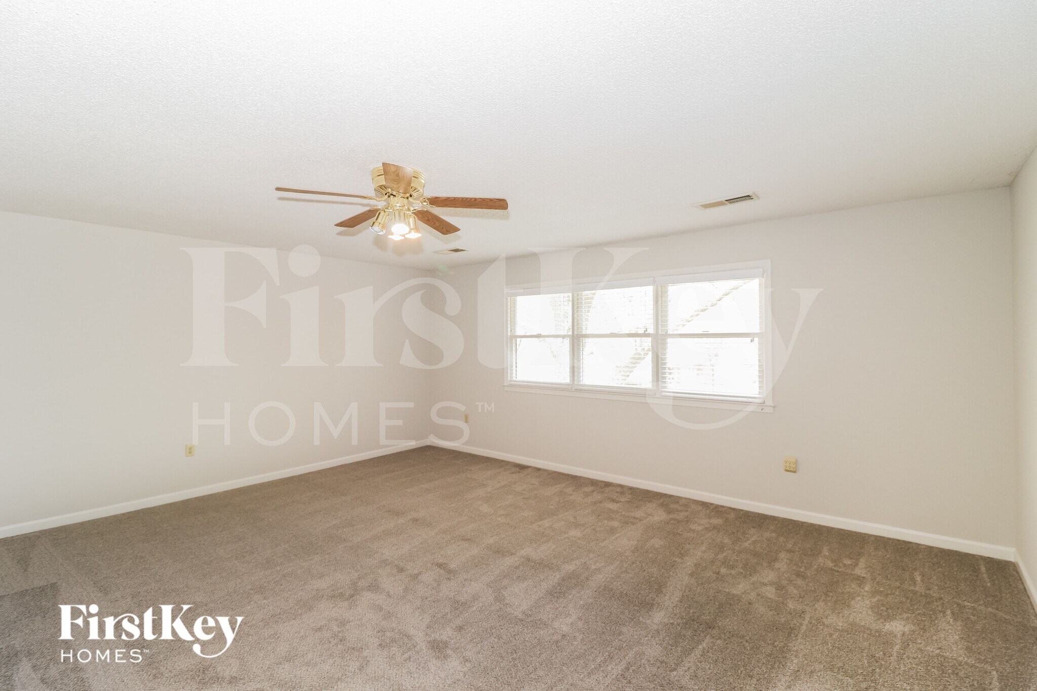 Building Photo - 8897 Walnut Ridge Loop