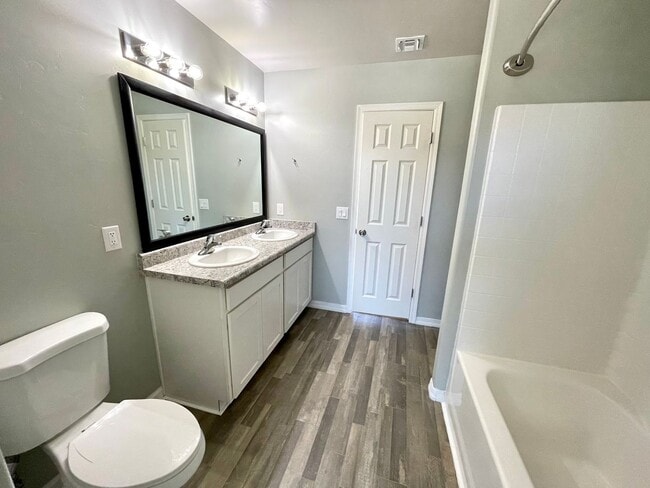 Building Photo - Beautiful 2020 Built- 4 Bedroom Home with 2 Car Garage!