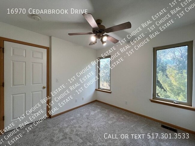 Building Photo - 16970 Cedarbrook Dr