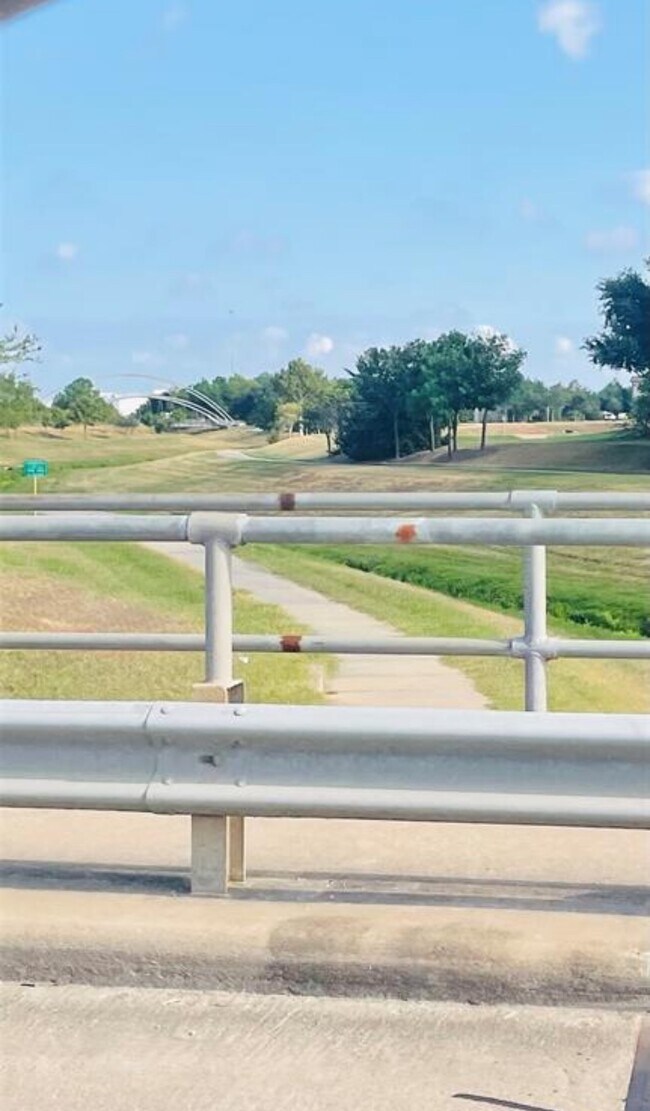 Building Photo - 815 Sterling Creek Cir