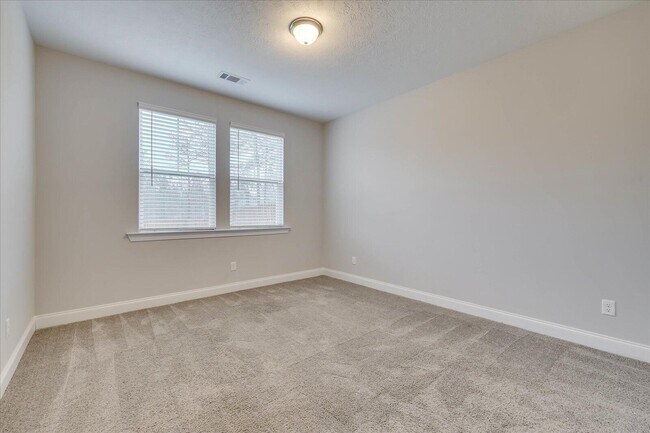 Building Photo - 342 Windsor Dr