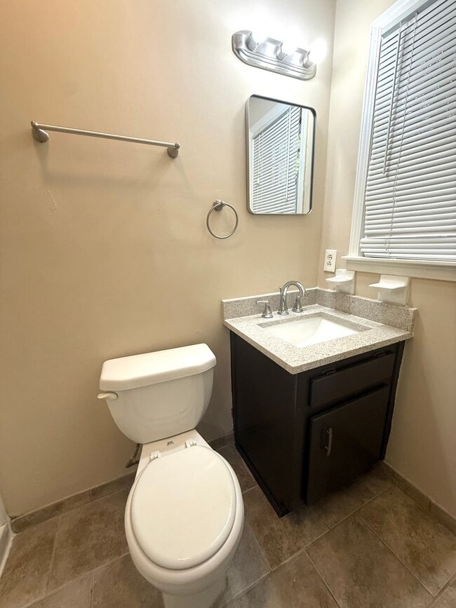 Building Photo - Ranch Home on large lot