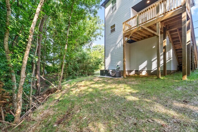 Building Photo - Beautiful 3 Bedroom Home For Rent Near Downtown Clarksville!