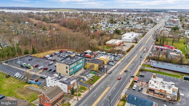 Building Photo - 807 Eastern Blvd