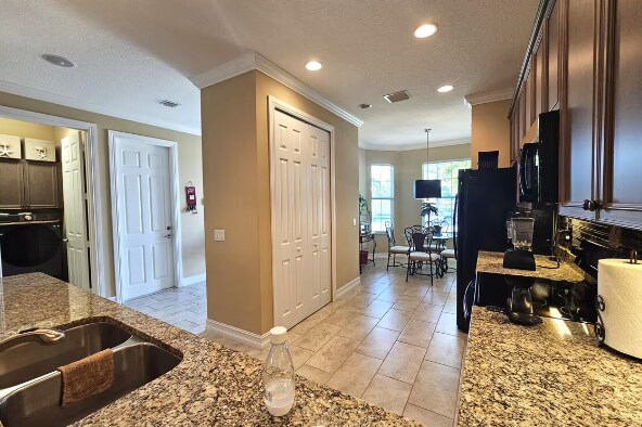 Building Photo - 6144 NW Argyll Ln