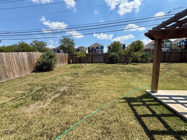 Building Photo - 5229 Basswood Ln