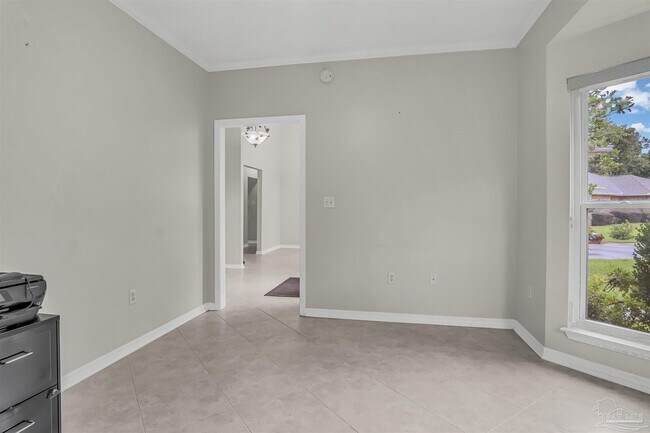 Building Photo - 1490 Chalet Pl