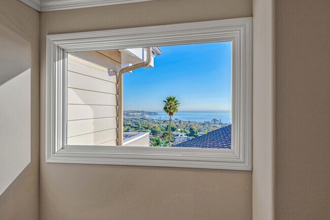 Building Photo - 21 No Vista De La Luna