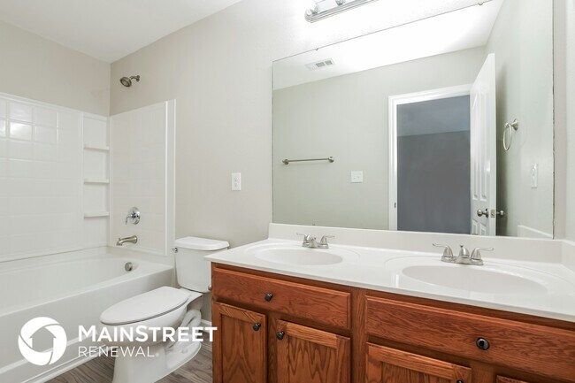 Building Photo - 6216 Summerour Place