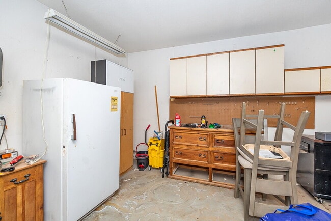 Building Photo - "3-Bedroom, 2-Bathroom Solar Home with a Pool in Mesa Del Sol!"