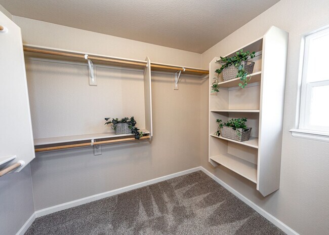 Building Photo - Westside home in Desirable Gold Hill Mesa ...