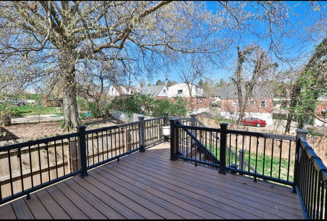 Building Photo - 37 Towanda Dr
