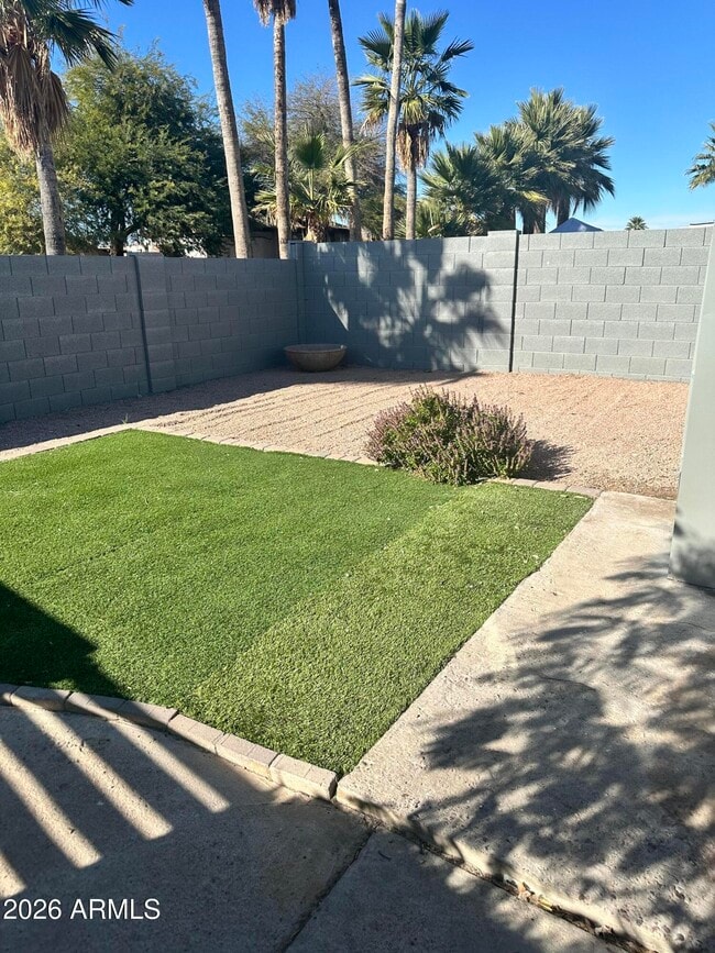 Building Photo - 13221 North 21st Pl