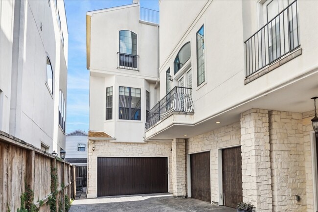 Building Photo - 4715 Jackson St