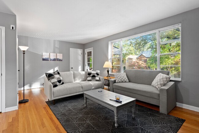 Building Photo - 7239 Dartmouth Ave